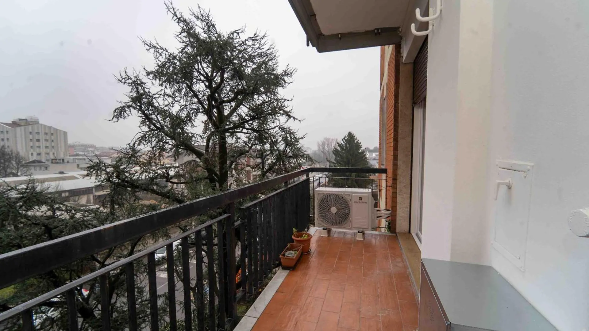 Ag Apartment 2 Bresso Italy