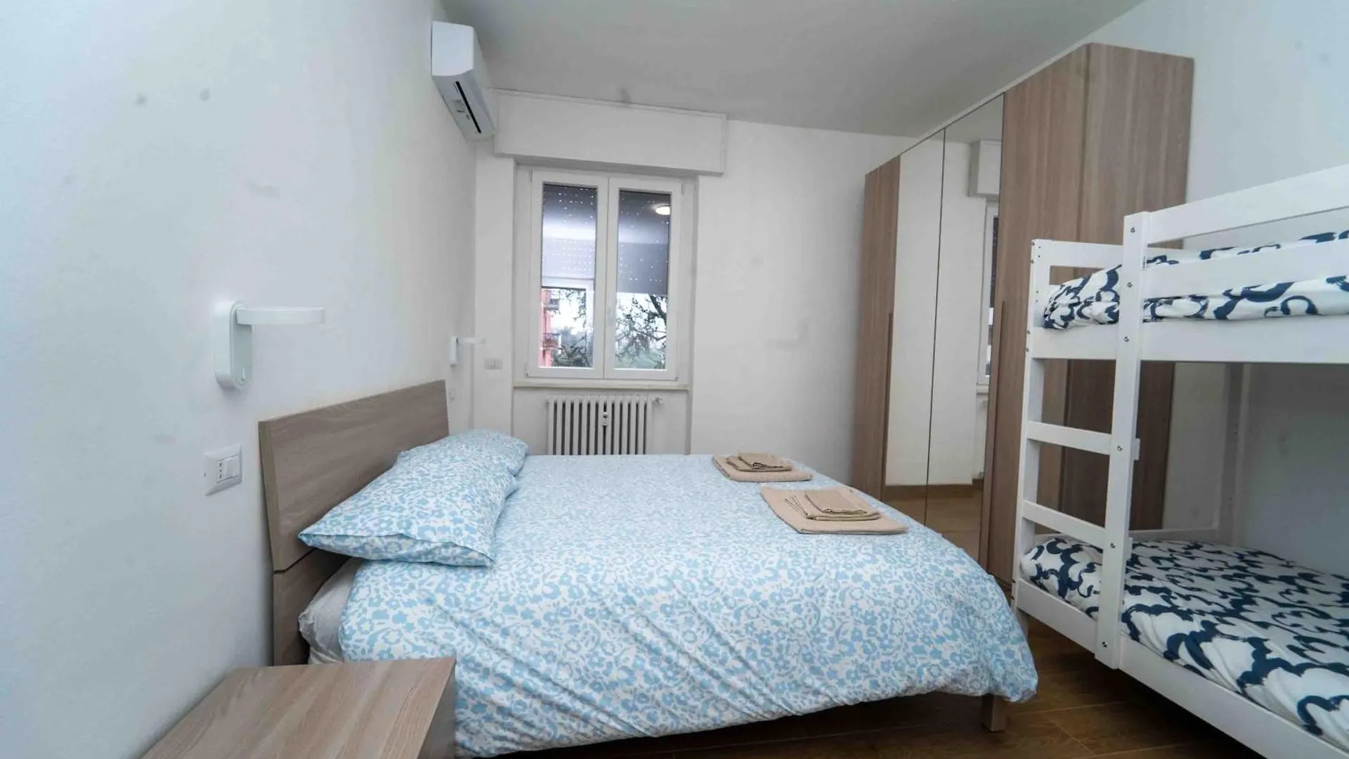 Ag Apartment 2 Bresso Italy