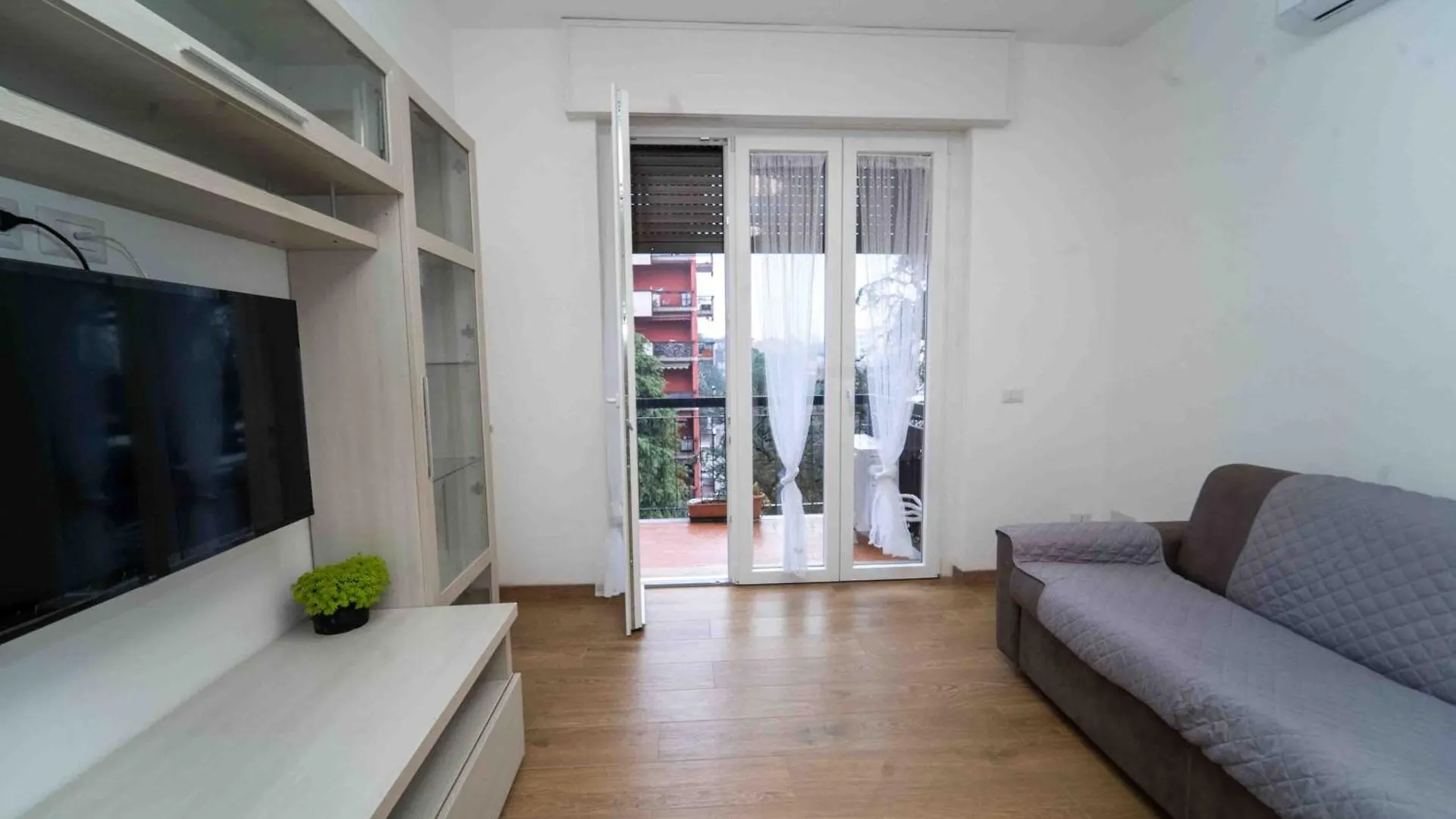 Ag Apartment 2 Bresso 0*,